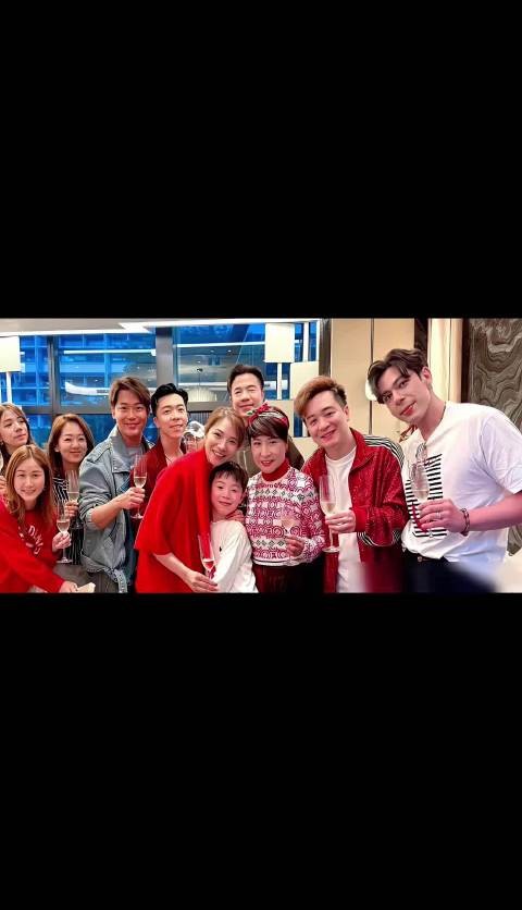 谢贤狄波拉离婚30年同庆谢霆锋45岁生日