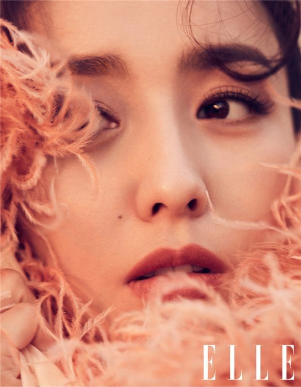 佟丽娅复古时尚写真曝光 向理想生长炽烈绽放