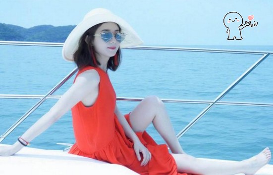 赵丽颖为回馈粉丝,生日特地送亲笔签名,看清模样网友却炸锅了!