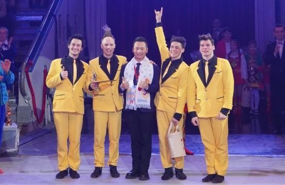 西安杂技节目《花木兰》在俄罗斯马戏节上大放异彩