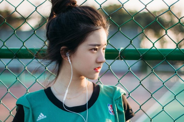 照片是90后常用的非主流头像，今进军娱乐圈，成了“男神收割机”