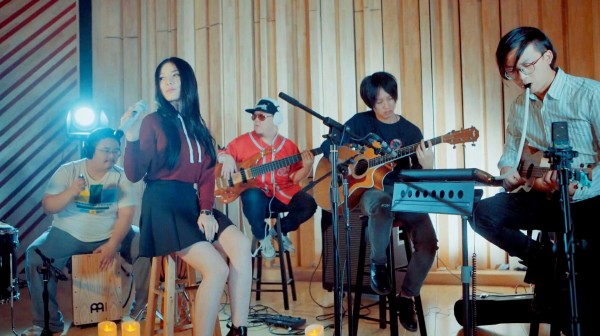 本兮的经典歌曲《翻篇》，歌声动听悦耳，一开口就喜欢上了