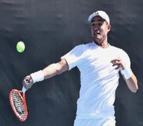 北青：吴易昺即时世界排名升至第111位，下场再胜将重返前百