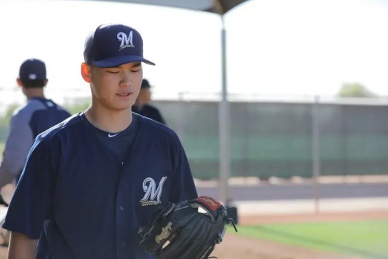 “斗牛犬”大男孩赵伦铁腕冲击棒球大联盟， 超越自我，勇敢逐梦！