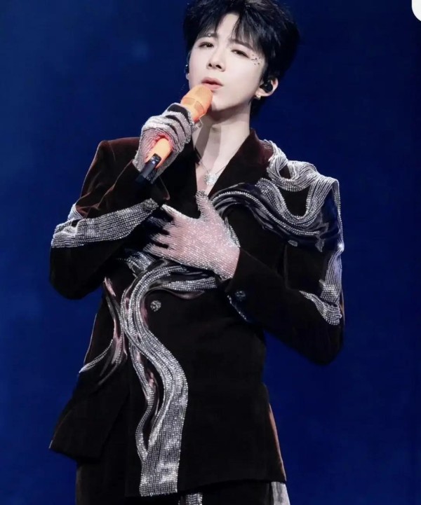 星光大赏唇语“破译”揭秘明星台前幕后互动的微妙社交玄机