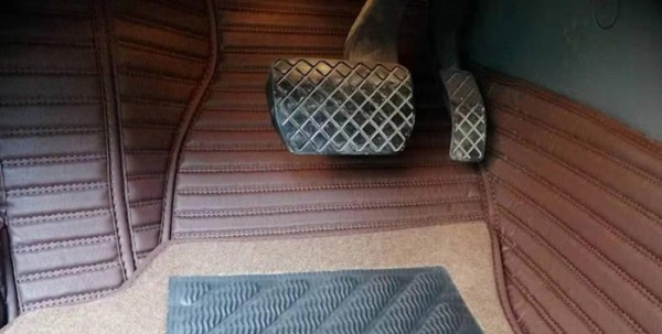 脚垫不舒适不好看？不妨来拿仿羊绒的试试