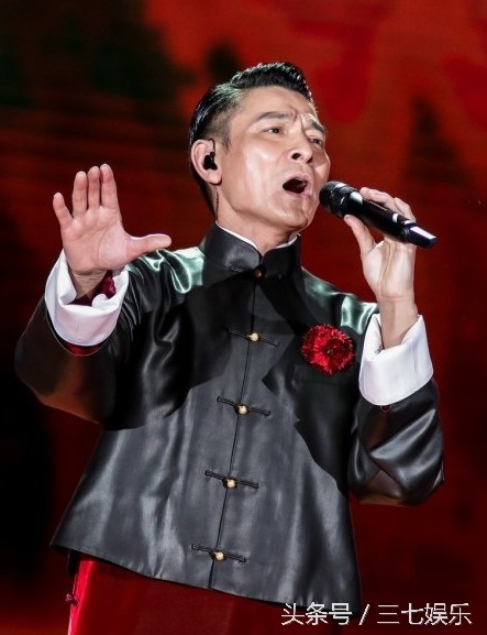 揭娱乐圈7大明星的“囧事”