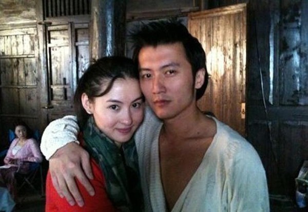 “谢霆锋、张柏芝：娱乐圈的纠葛与传奇”