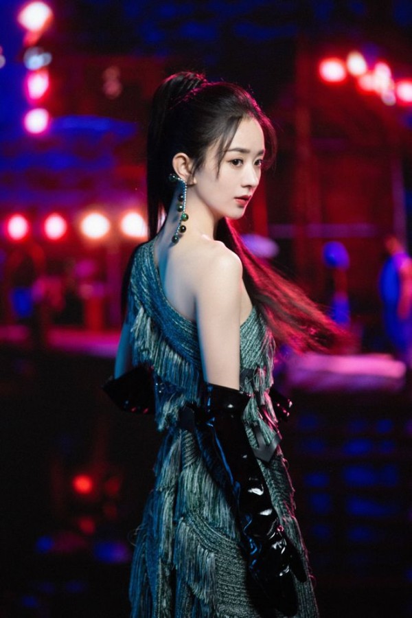 已有两部剧待播,赵丽颖又官宣新剧,不靠流量靠作品?