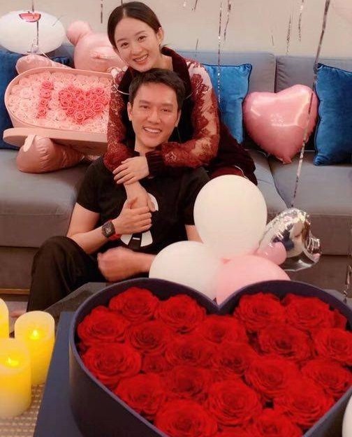 赵丽颖冯绍峰官宣领证，比起范冰冰李晨的“我们”，结婚才是正事