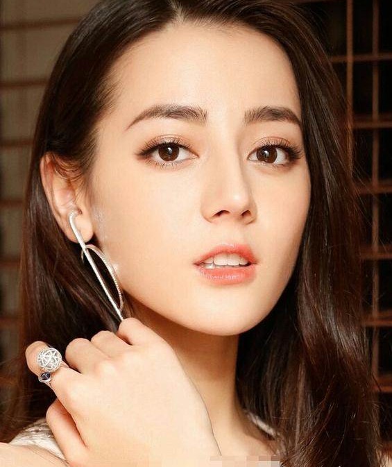 明星界她是名副其实的学霸,她却是名副其实的学渣