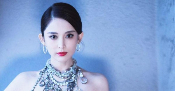 和“古典美人”何晴合作过的男明星,个个都是实力顶流,马景涛、刘威、许亚军以及曾志伟三段经典搭档堪称电视剧时代的黄金组合