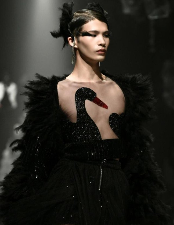 模特行业革命：从AI挑战到未来机遇