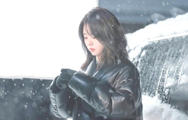 娱乐圈中的明星奋斗与情感抉择：从谭松韵到麦琳的故事