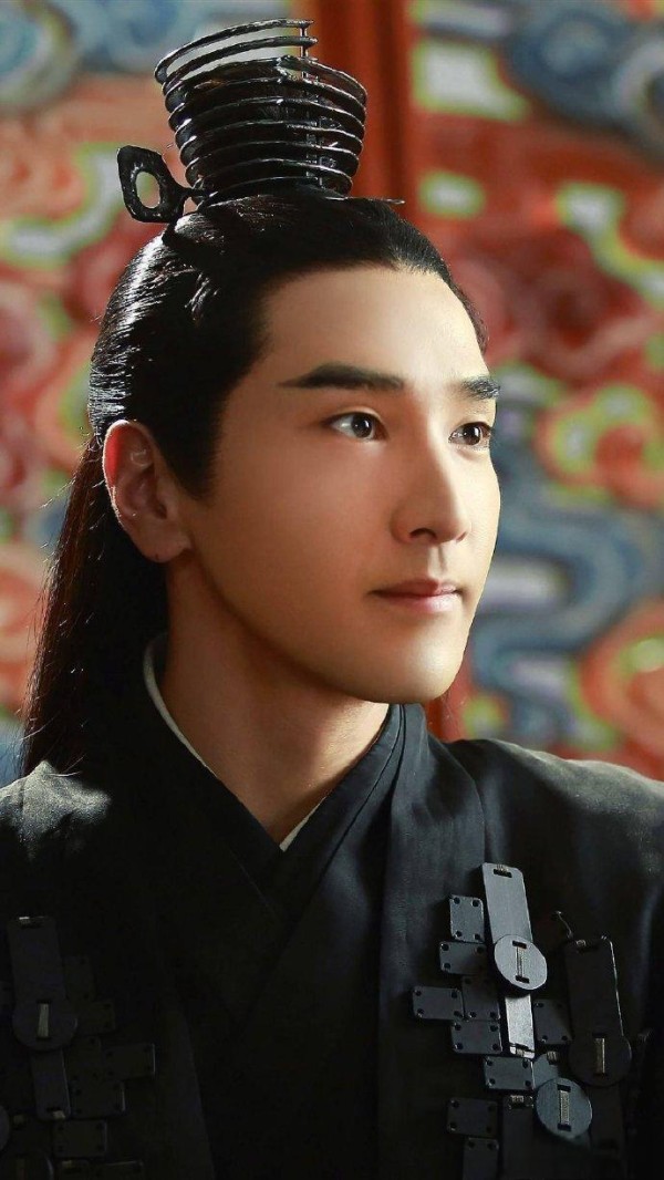 赵又廷郭麒麟靠“熬”出头,黄多多们为何陷口碑危机?