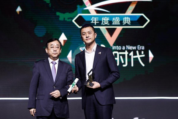 从直播天王到创业先锋：李亚鹏如何用“茶”开辟商业新赛道