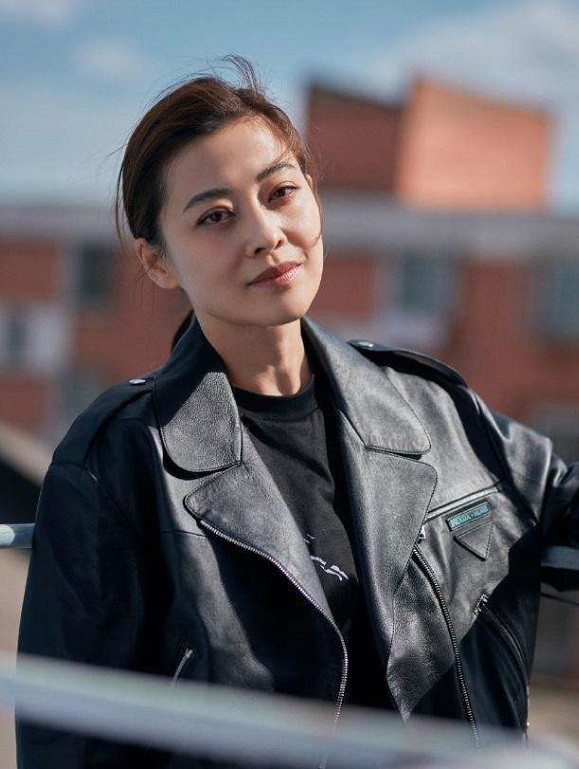 明星照片、明星艺术照、明星个人资料和图片、明星代言费用报价、明星商演价格、明星经纪公司、明星经纪人、明星商务合作多少钱