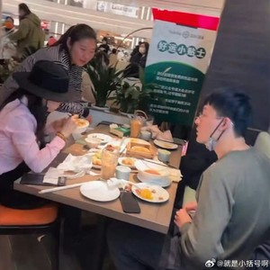 公众如何评价吴倩张雨剑作为父母共同抚养孩子的行为?