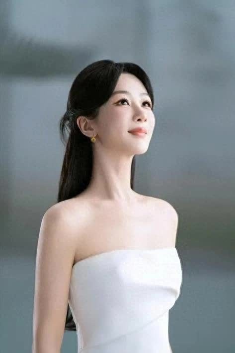 普通女孩杨紫成90花TOP,杨天真:她知道自己要什么