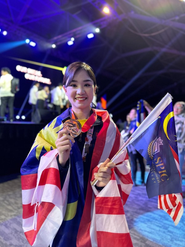 槟城SPIC 国际美容学院优秀学生WorldSkills Asean Competition Singapore WACS 2023 获奖