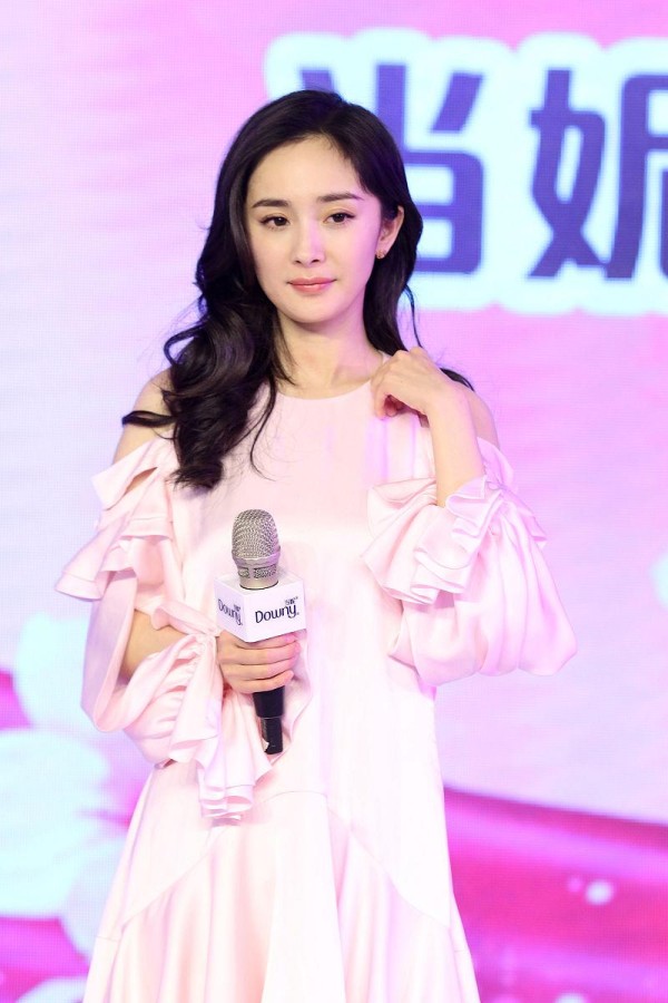 杨幂VS新生代偶像:从“女王发言”看顶流的长红密码