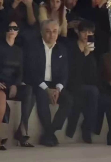 肖战连续四年稳坐开云集团CEO身旁看秀，这在华人明星中是独一份吗？