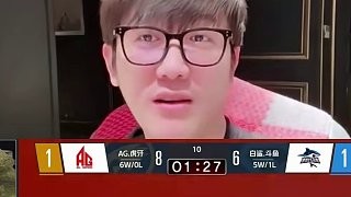 当潇潇出现了问题后 不打比赛，石头曾打过潇潇去EDG的主意～石头思路太清晰了。#马上喜爱福 #CF流