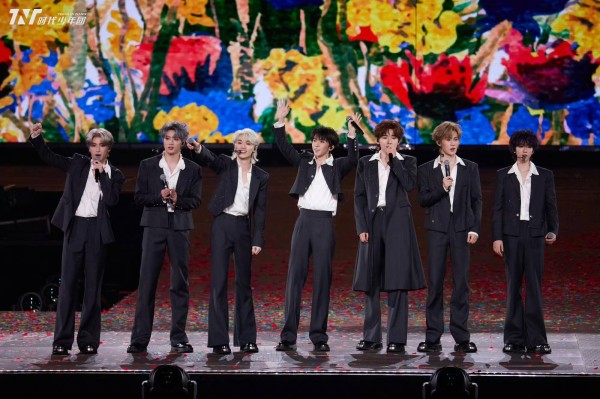 “站姐约拍” 风靡网络:是明星同款体验,还是流量泡沫?