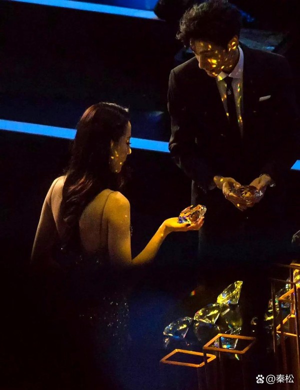 娱乐圈里的是是非非，总能引发人们的关...@秦松的动态