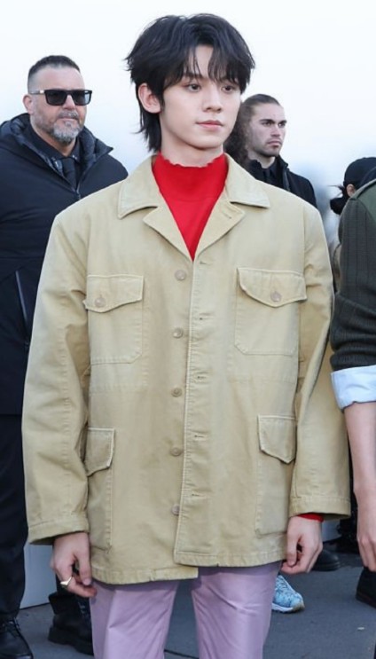 谷爱凌杨幂等亮相米兰时装周 Prada赢麻了