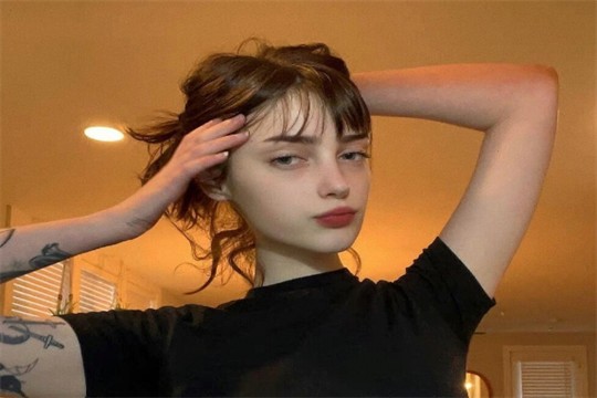 五官超级漂亮的星座女