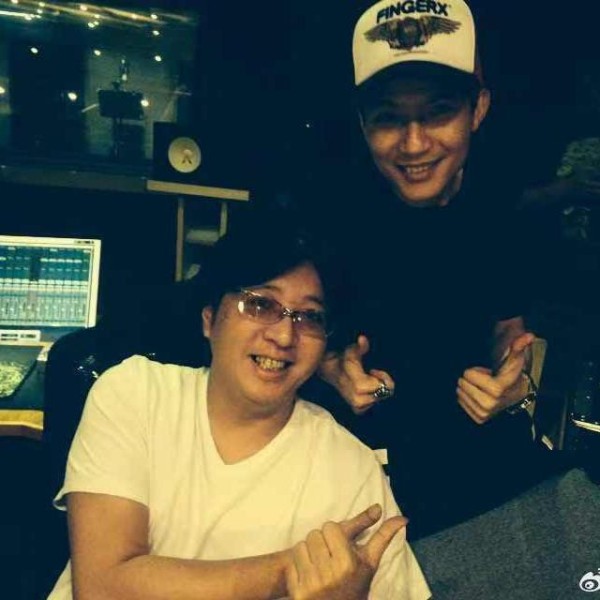 陈楚生晒合照悼念袁惟仁