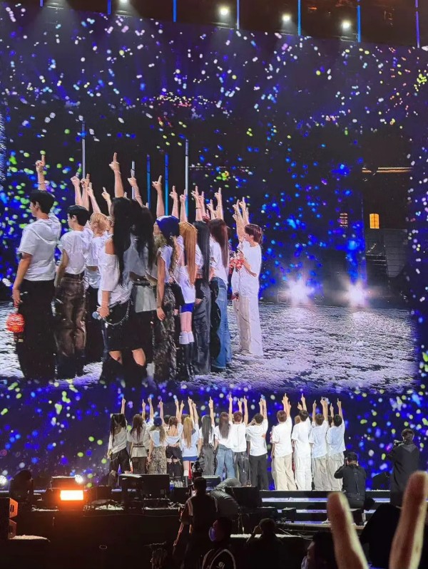 染色体练习生跨年精彩回顾，舞台存档