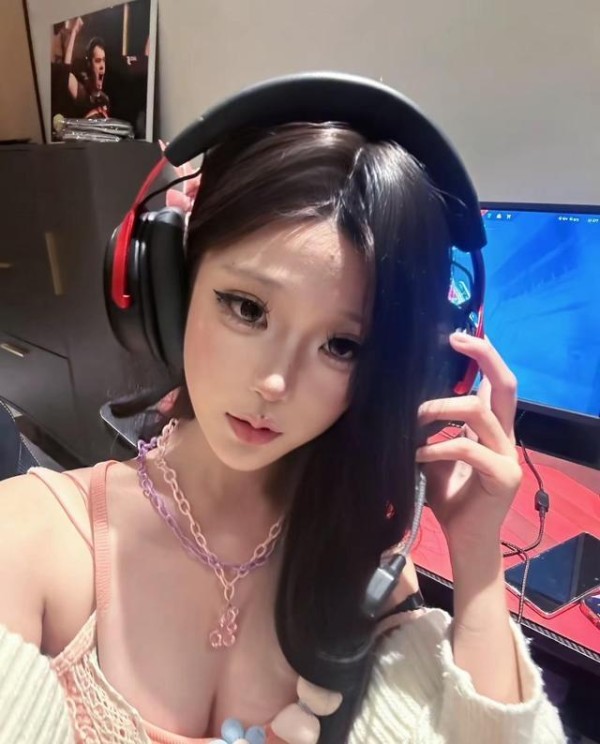 张凌赫的无畏契约首秀，完美？不，它戳破了流量跨界的最后一块遮