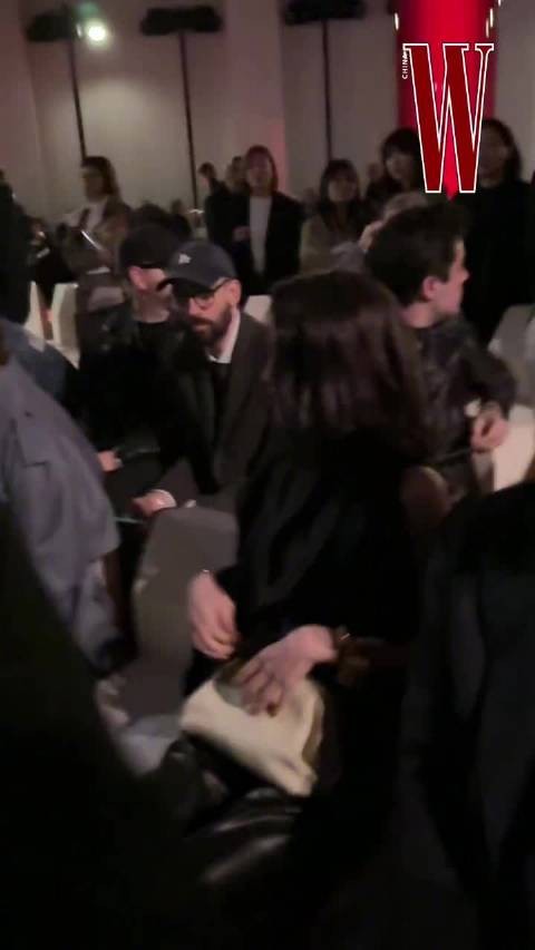 舒淇在秀场的状态松弛得像回自己家了一样,状态太好了