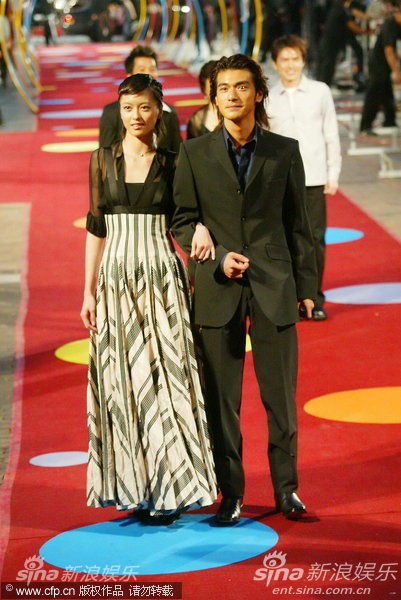 2002年梁咏琪金城武