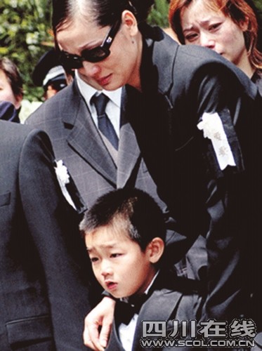 名人入土难安遗产纠纷上演“豪门恩怨”(组图)