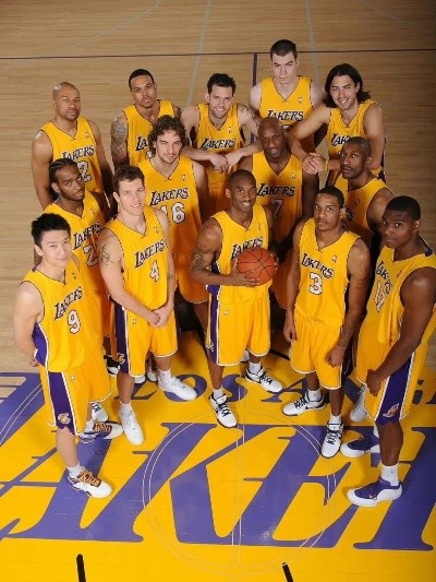 紫金王朝的辉煌岁月回顾湖人队史璀璨星光时刻