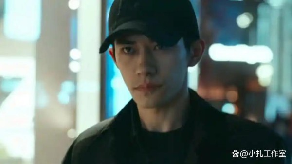 易烊千玺：200亿票房影帝的“惊蛰”时刻