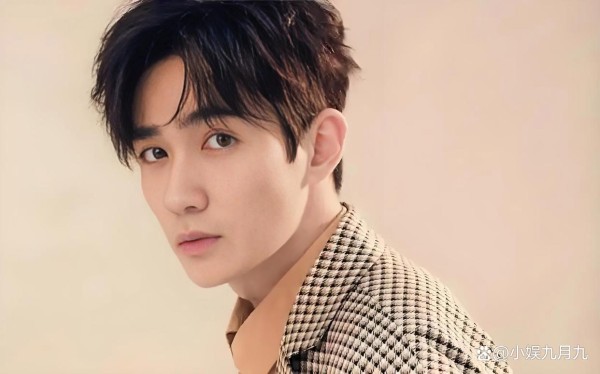 票房前十内娱男星，新生代刘昊然、易烊千玺入围，吴京300亿居冠