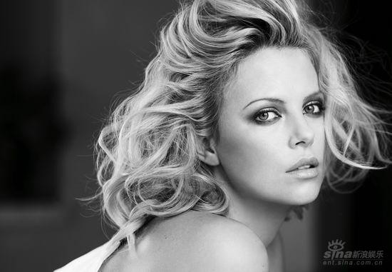 资料:《全民超人》主演查理兹-塞隆介绍