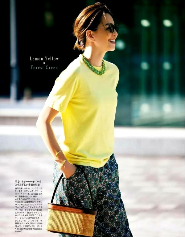 黄川赋：《洛薇时尚小辞典》

“好气质养成记”之精神篇：

为什么要有气质？如果你问我，这些理由够不够？

今天先来唠唠第二个理由。

现在这年头啊，满大街都是张扬的造型、夸张的穿搭，恨不得把“我最特别”写在脸上。

但咱普通姑娘既没有明星同款造型团队，也砸不起钱追季度新款，这时候拼啥？

拼的就是那股子从骨子里透出来的劲儿！

说白了，气场这东西跟穿多贵的衣服真没太大关系。

见过太多姑娘，穿着...