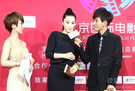 大左活动中采访<a href=