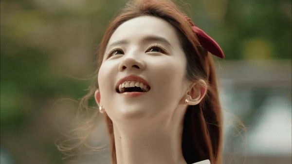 今日分享:刘亦菲15岁因房地产广告被发掘,出演《金粉世家》白秀珠踏入演艺圈,剧中娇蛮任性的形象初展演技,剧集热播使她崭露头角 。2003年,她在《天龙八部》中饰演王语嫣,将“神仙姐姐”超凡脱俗的气质诠释得淋漓尽致,凭借该角提名电视剧风云盛典最具潜质新人奖。2005年,在《仙剑奇侠传》中塑造的赵灵儿,天真烂漫又命运坎坷,成为观众心中的经典,该剧在两岸三地热播,让她红遍大江南北。此后,她参演《神雕侠侣...