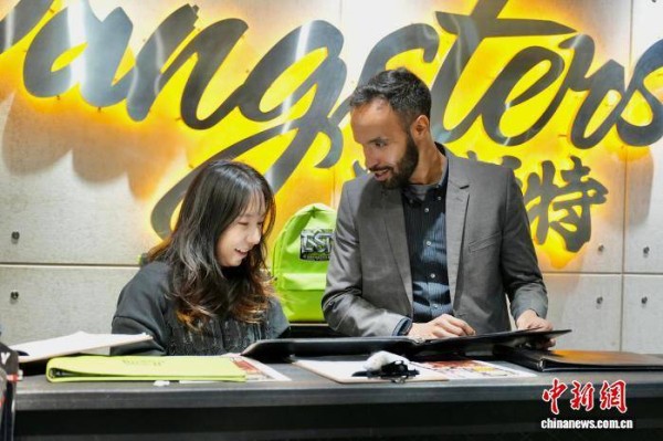 扎根中国19年 法国人老米的“斜杠”创业记