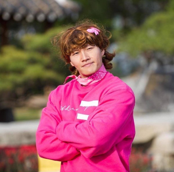 金钟国婚礼严格保密，场地提前一天告知，新娘信息绝不透露