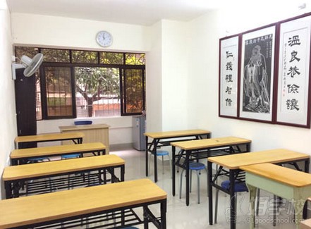 童聚一家托管中心课室