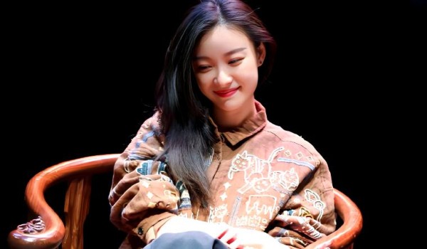 倪妮:跨足时尚与演艺的焦点明星