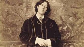 奥斯卡·王尔德:才华横溢的戏剧家与社会批评家