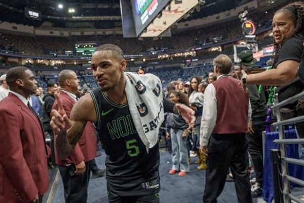 时隔13个月重返球场，独自穿越黑暗的默里已是赢家